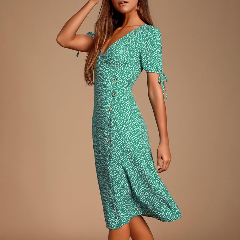❣️ Paria Green Leaf Print Button-Up Short Sleeve Midi Dress